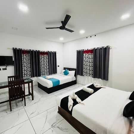 Hôtel The Mountcourt à Munnar Extérieur photo