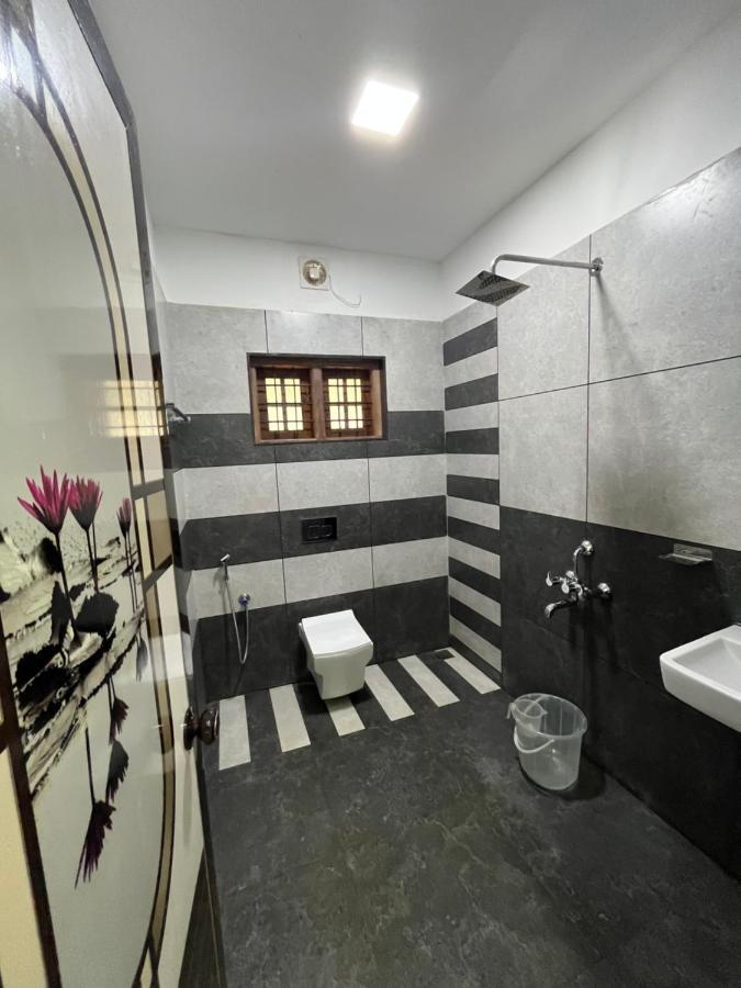 Hôtel The Mountcourt à Munnar Extérieur photo